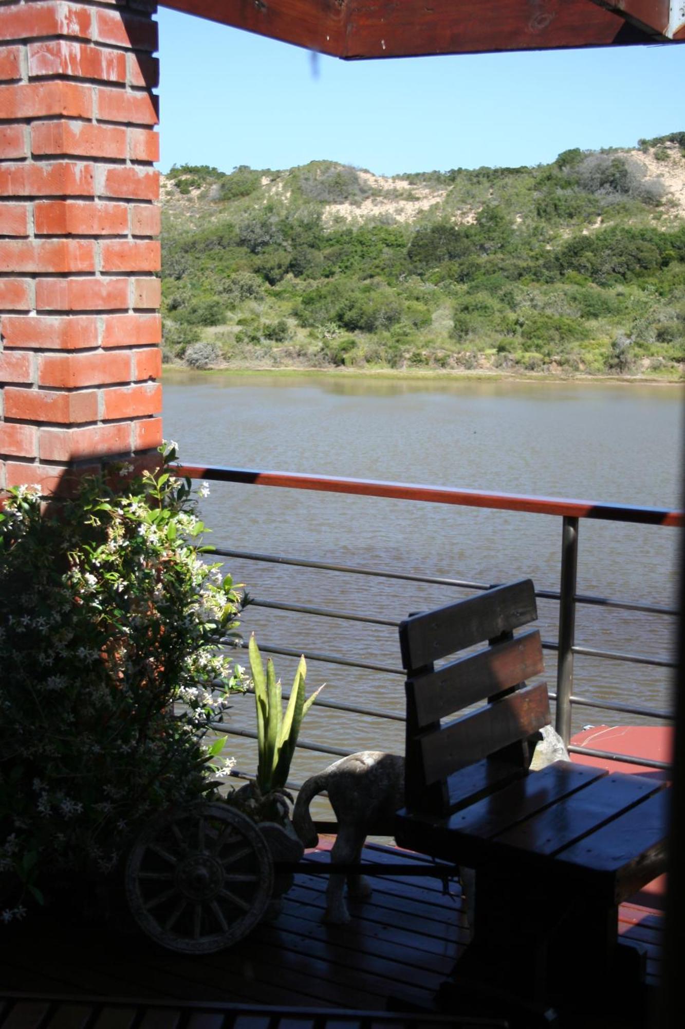 Dungbeetle River Lodge โคลเชสเตอร์ ภายนอก รูปภาพ