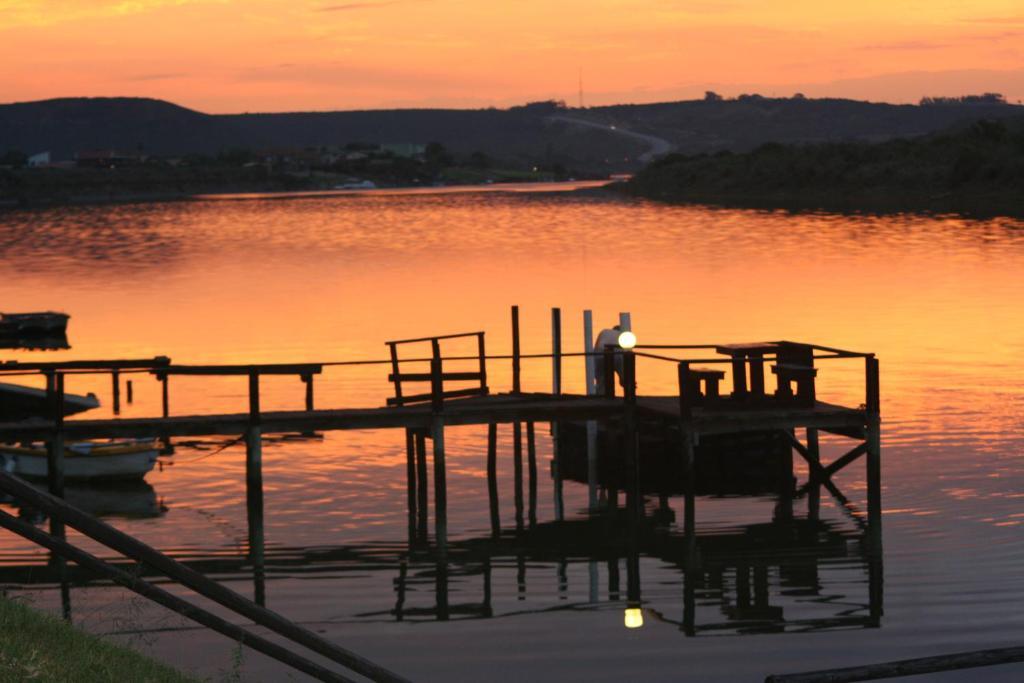 Dungbeetle River Lodge โคลเชสเตอร์ ภายนอก รูปภาพ